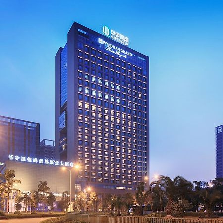 Hotel Wyndham Grand Plaza Royale Huayu Chongqing Zewnętrze zdjęcie