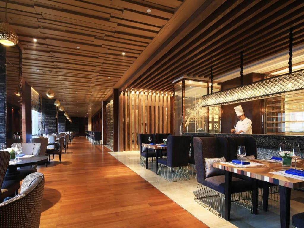 Hotel Wyndham Grand Plaza Royale Huayu Chongqing Zewnętrze zdjęcie