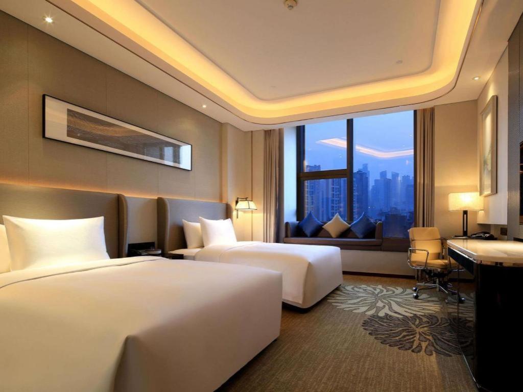 Hotel Wyndham Grand Plaza Royale Huayu Chongqing Zewnętrze zdjęcie