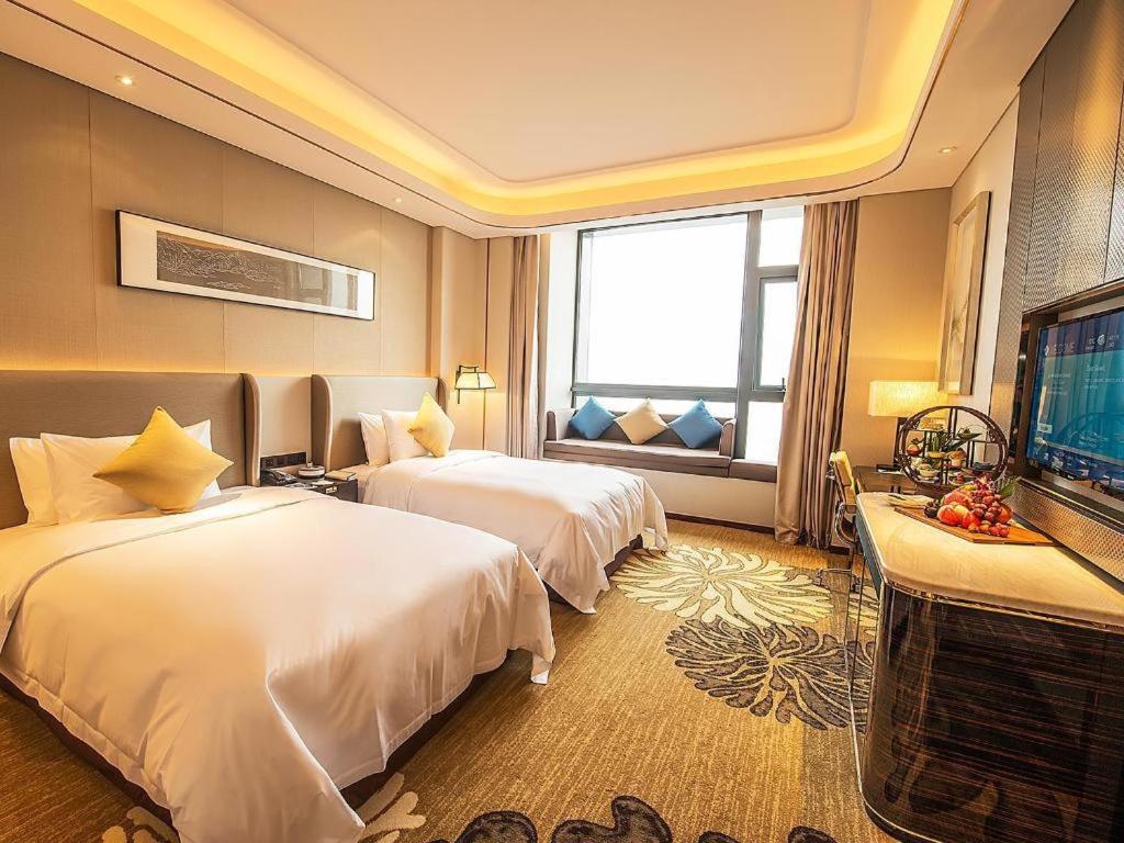 Hotel Wyndham Grand Plaza Royale Huayu Chongqing Zewnętrze zdjęcie
