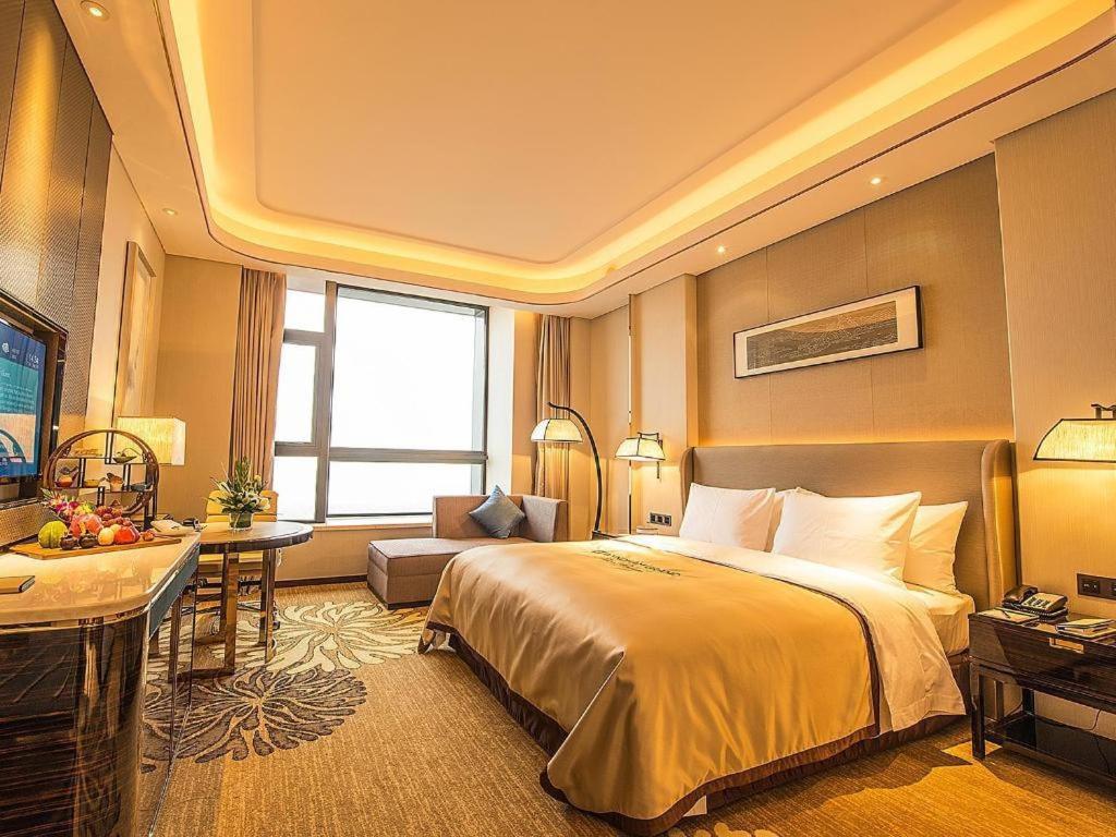 Hotel Wyndham Grand Plaza Royale Huayu Chongqing Zewnętrze zdjęcie