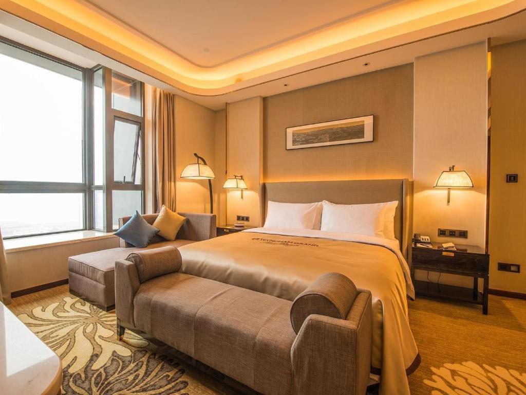 Hotel Wyndham Grand Plaza Royale Huayu Chongqing Zewnętrze zdjęcie